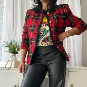 Amanda Smith Petites Short Blazer